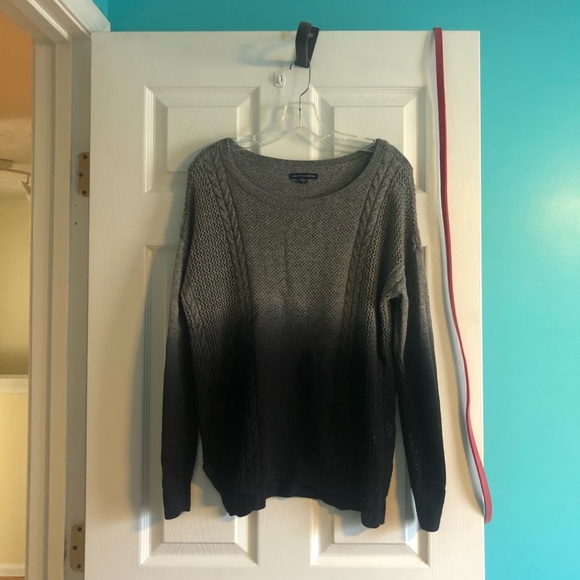 American Eagle Ombré sweater - Picture 3 of 7